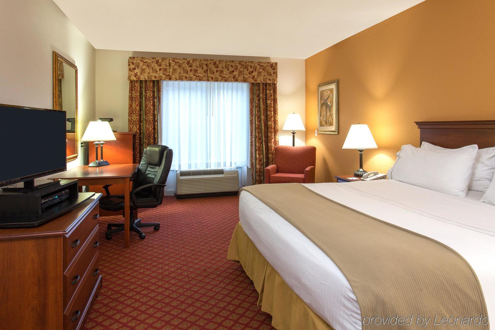 Holiday Inn Express Silver Springs - Ocala By Ihg Exterior photo