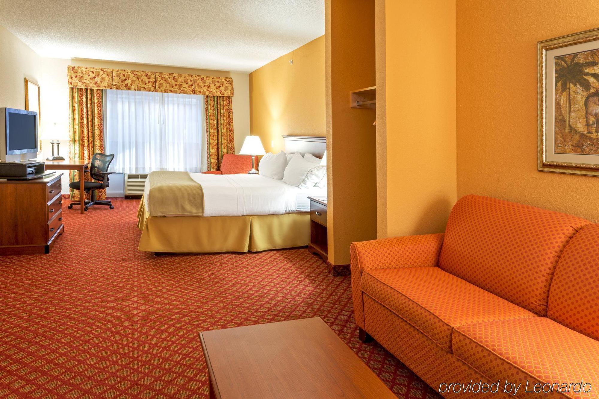 Holiday Inn Express Silver Springs - Ocala By Ihg Exterior photo