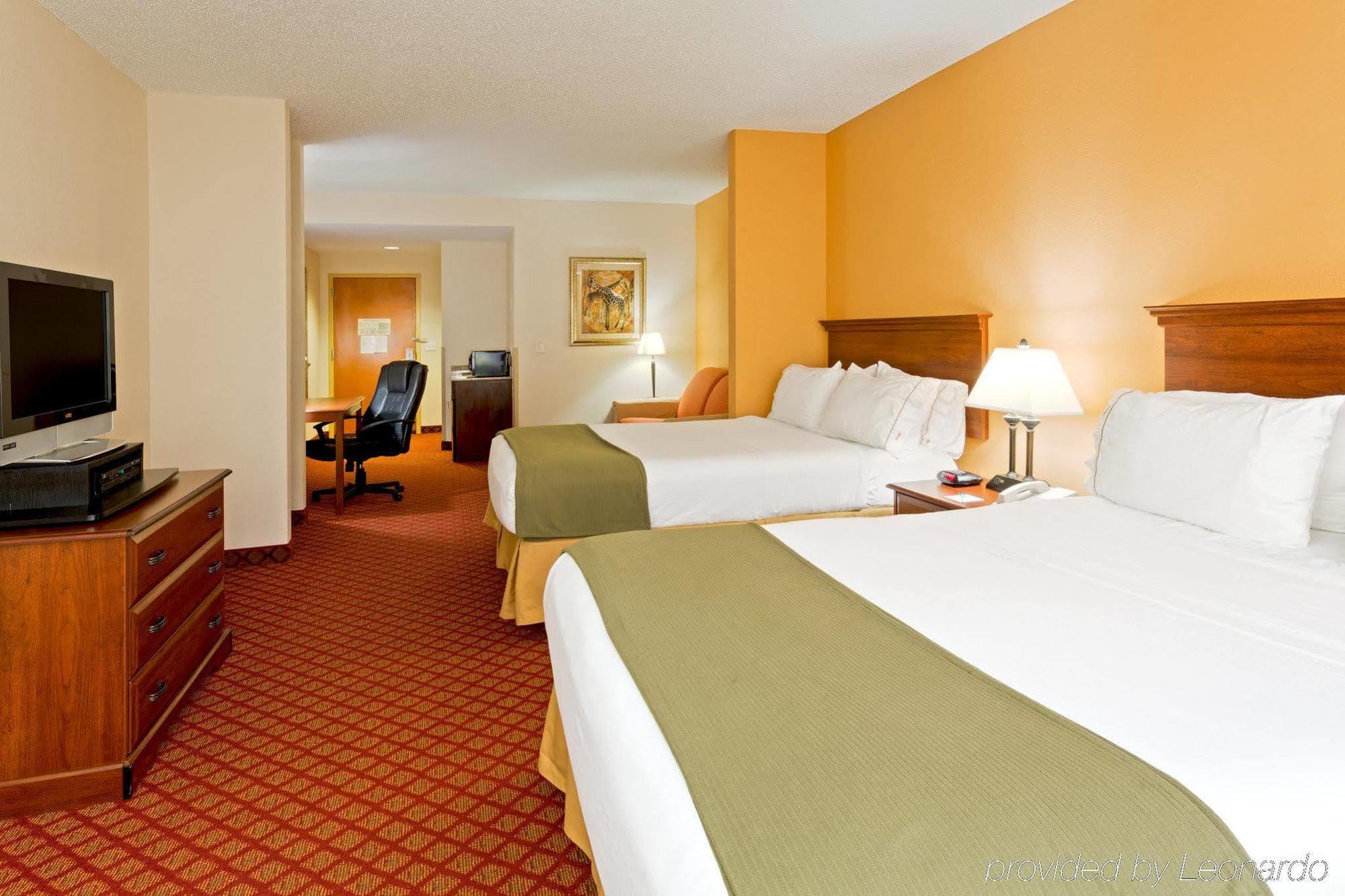 Holiday Inn Express Silver Springs - Ocala By Ihg Exterior photo